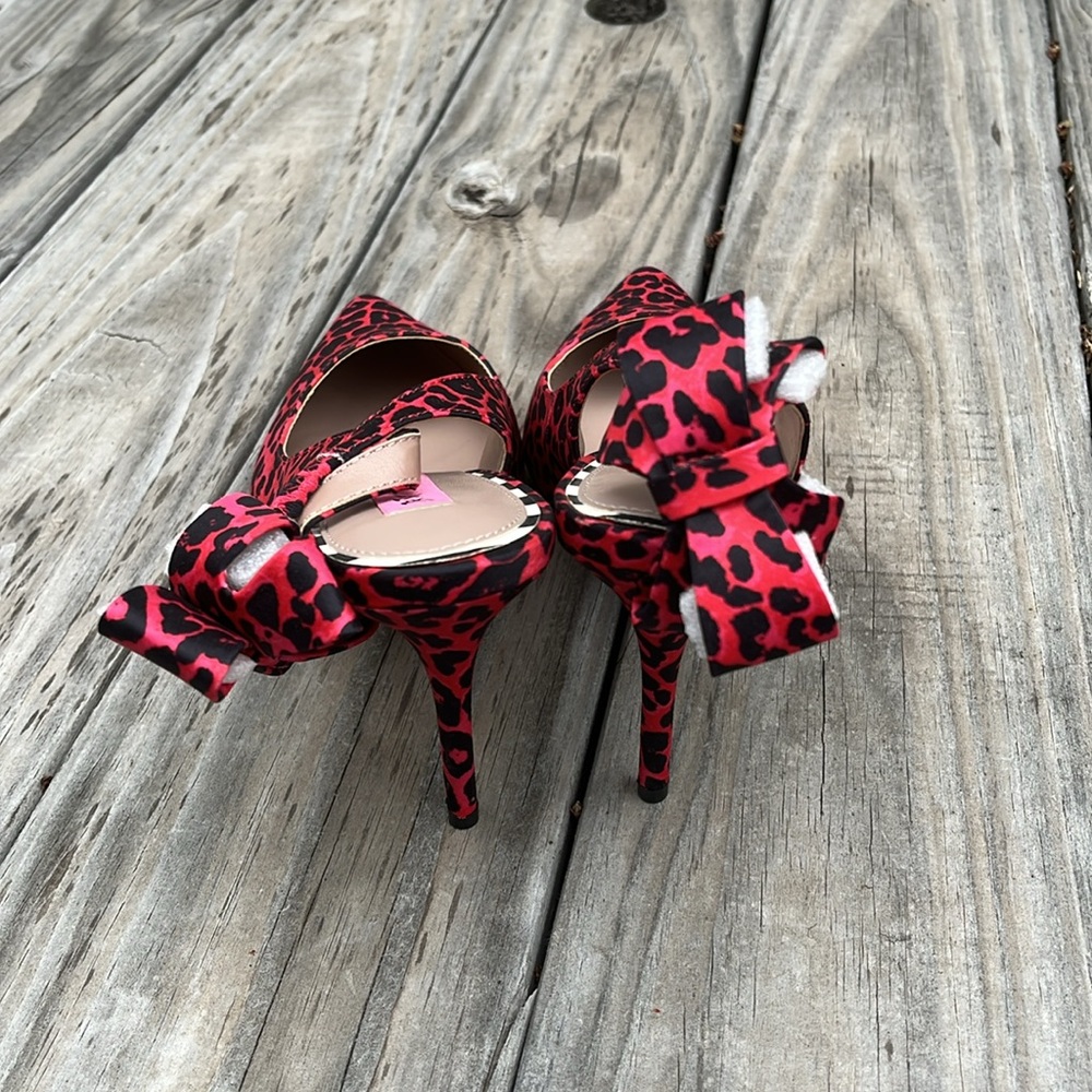 Betsey Johnson Pink Leopard Print Pointed Slingback Pumps - Picture 3 of 8